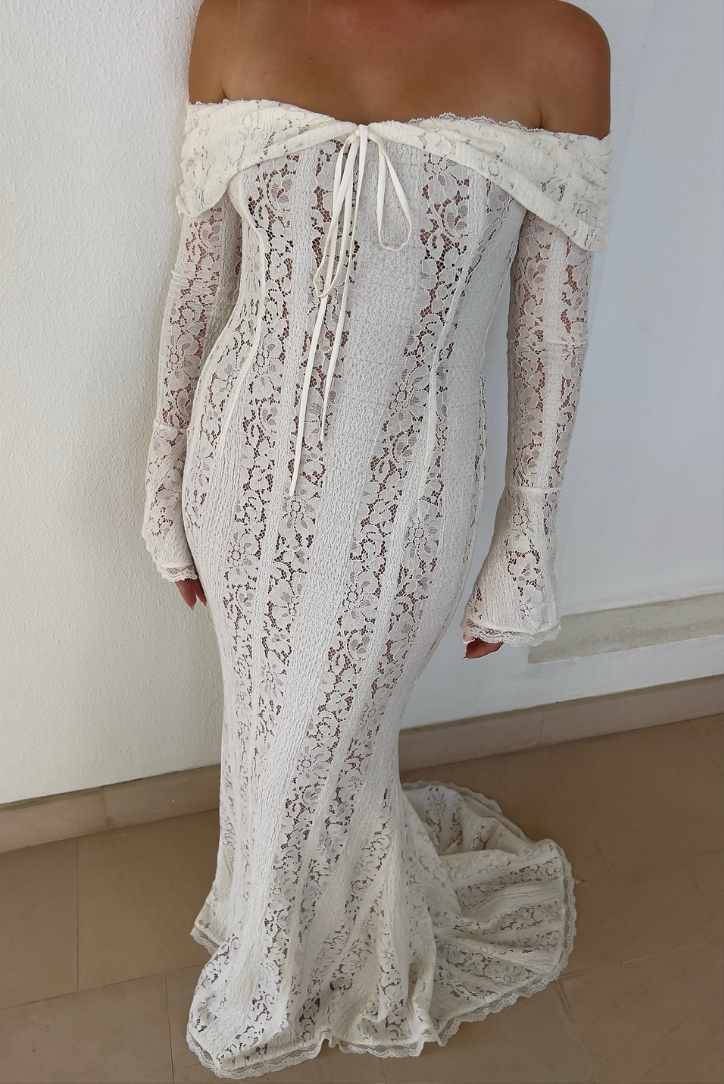 Suus | Luxe Off-Shoulder Maxi Dress in Lace