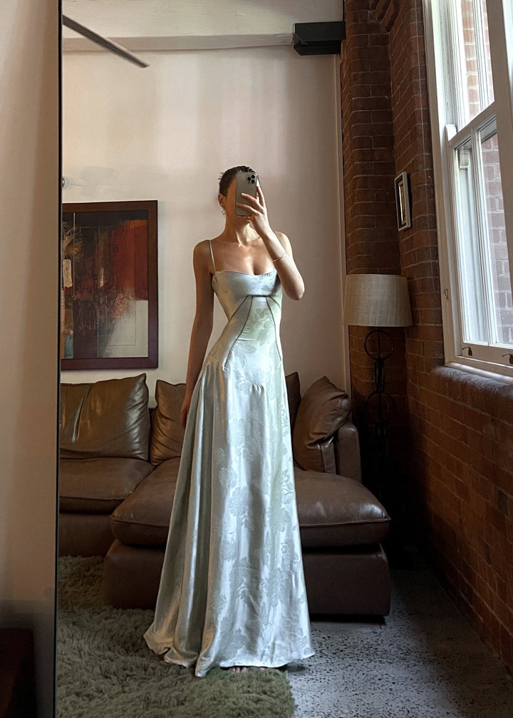 Gilda | Luxe Maxi Dress with Elegant Floral Print - Pistachio Green