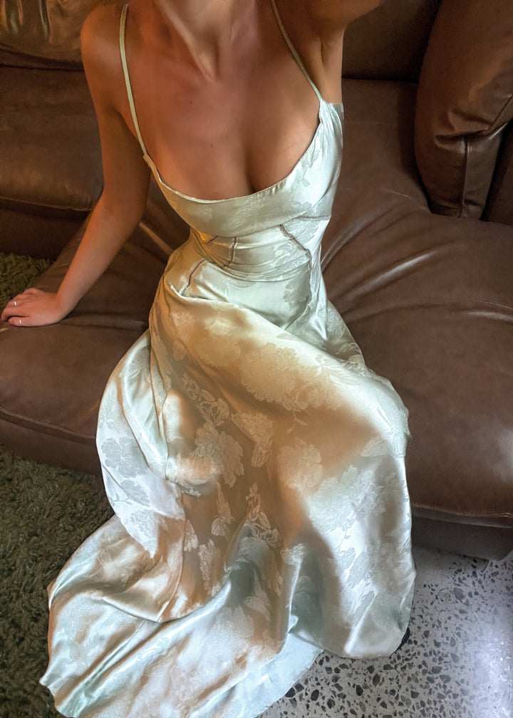 Gilda | Luxe Maxi Dress with Elegant Floral Print - Pistachio Green