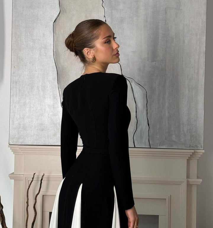 Chandra | Modern Black and White Maxi Dress - Flowing Fit, Elegant Style