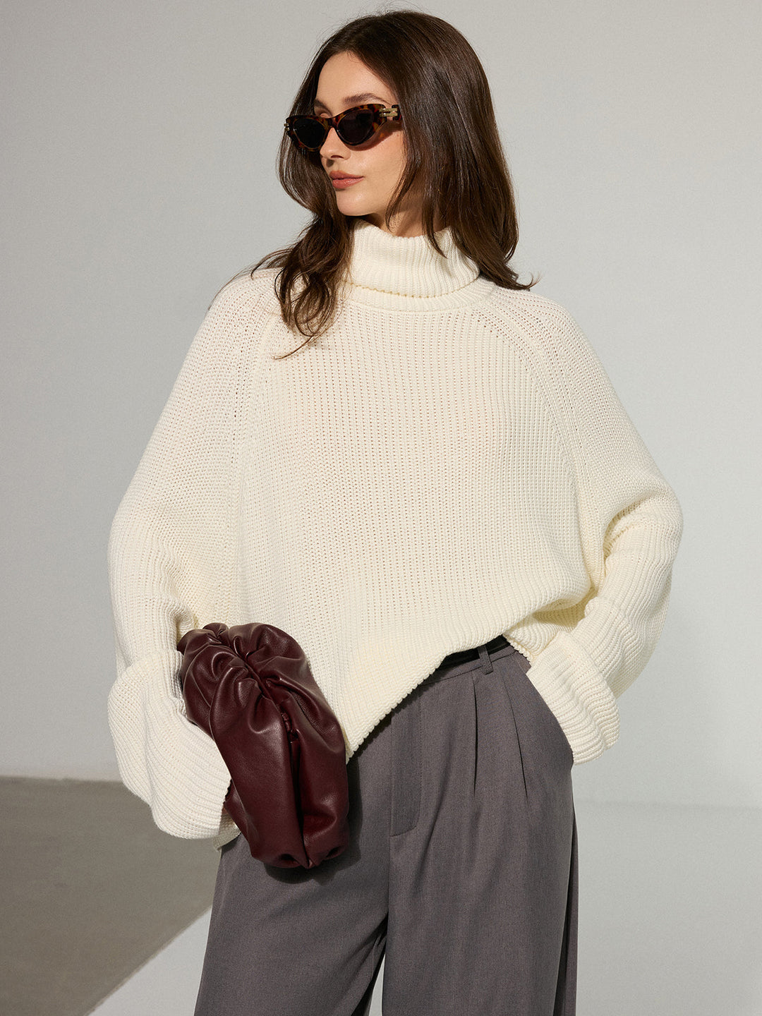 Malena | Trendy Roll Neck Jumper with Open Back for Women - Knitted Style, Comfortable and Trendy