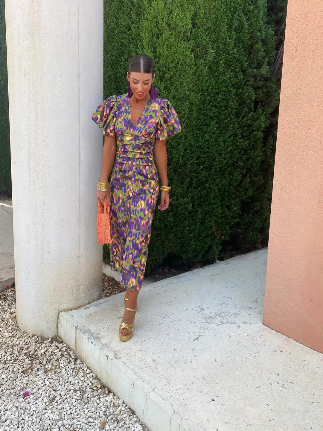 Leeloo | Stylish Summer Dress with V-Neck and Puff Sleeves