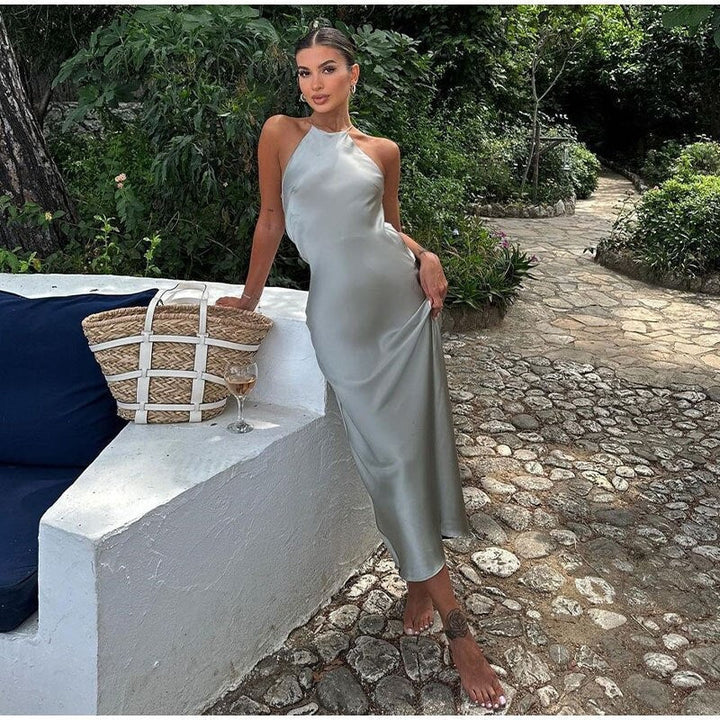Sleeveless Elegant Maxi Dress with Open Back Design