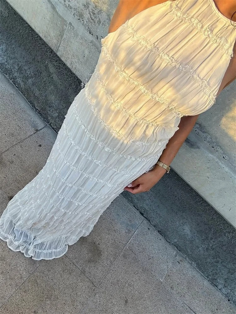 Dieka | Elegant Halter Maxi Dress with Open Back